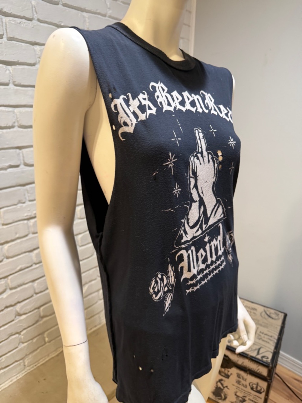 UNIF ITS BEEN REAL WEIRD BLACK OVERSIZED TANK TOP XS BRAND NEW WITHOUT TAGS - Picture 10 of 15